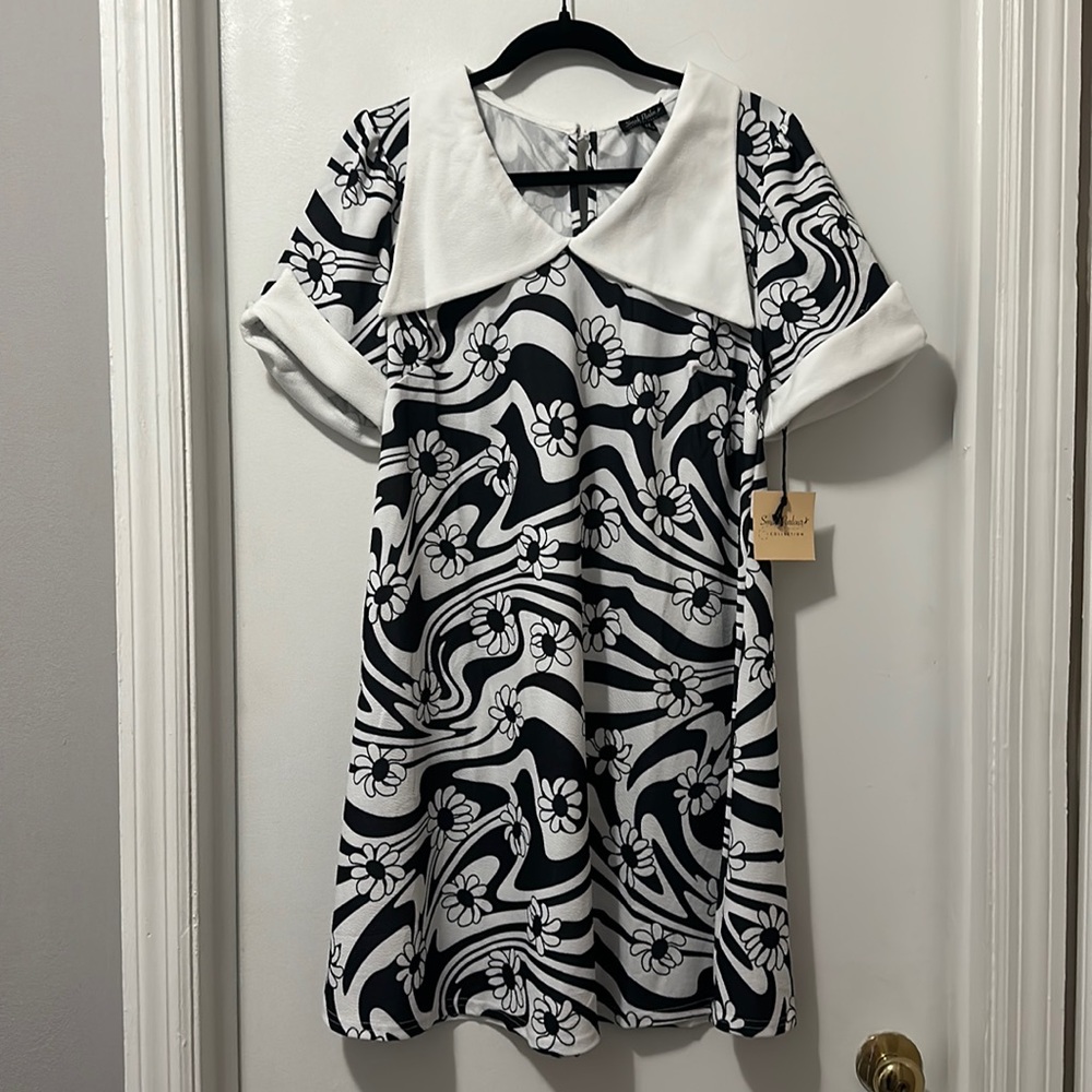 NWT 1X Smak Parlour B&W Psychedelic Floral 60’s dress